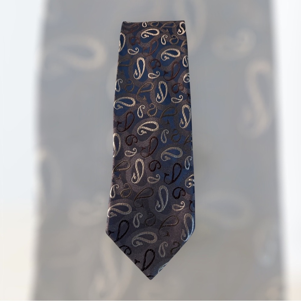 Pronto Uomo Tie New With Tags 60 X 3 1/2 green tones